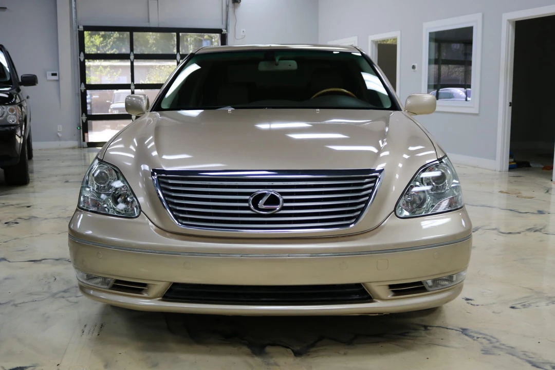 2004 Lexus LS 3rd Gen - Image 14 of 31