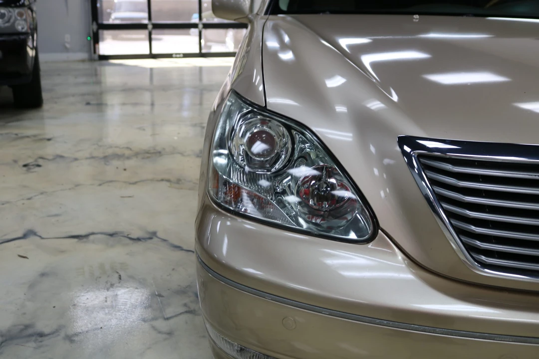 2004 Lexus LS 3rd Gen - Image 28 of 31