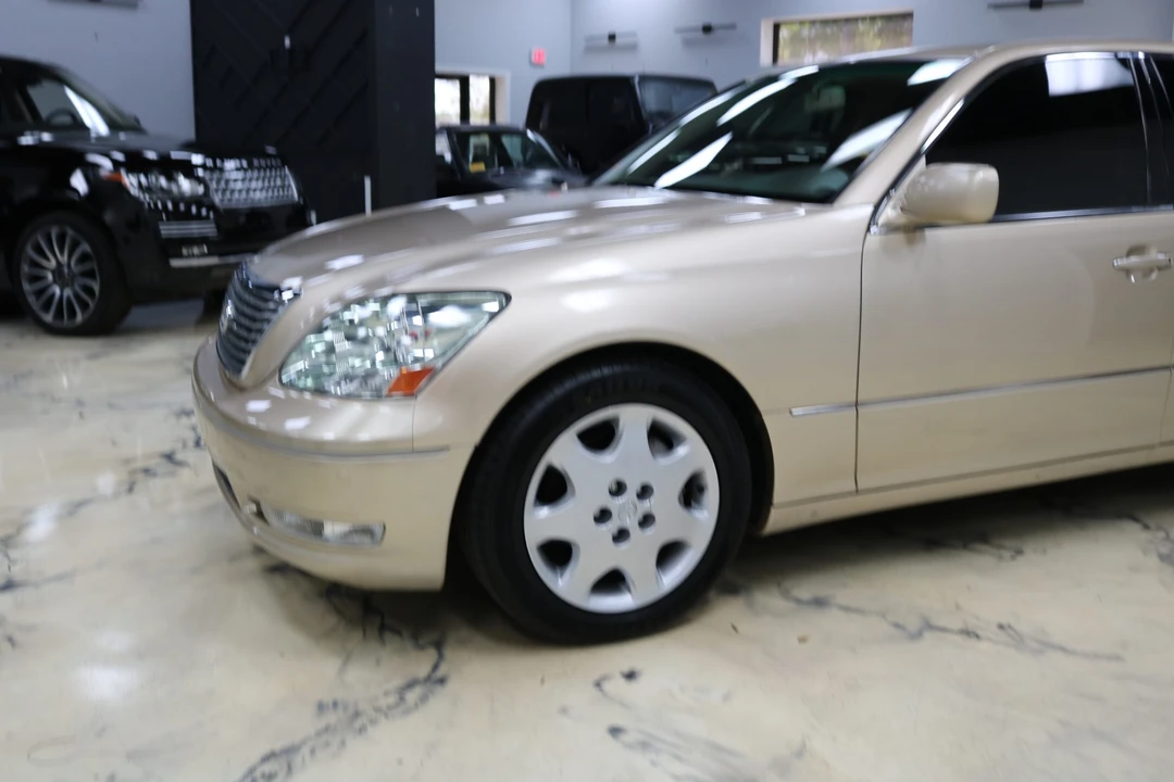 2004 Lexus LS 3rd Gen - Image 15 of 31