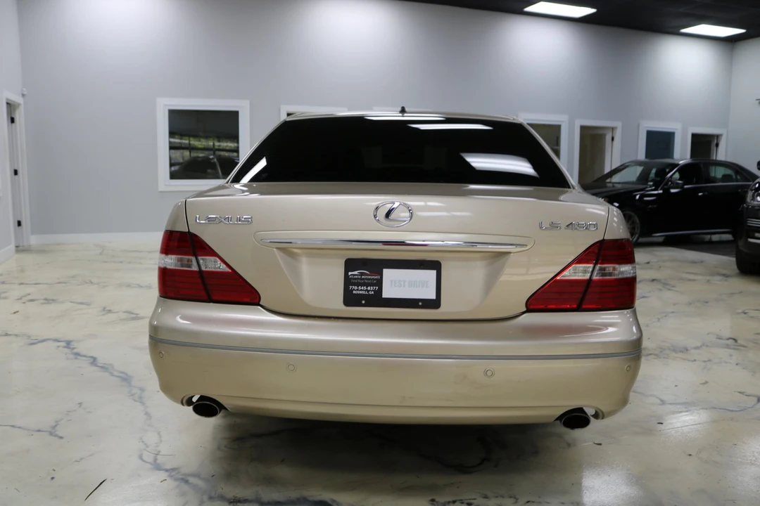 2004 Lexus LS 3rd Gen - Image 7 of 31