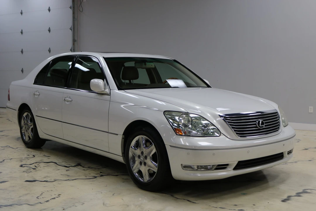 2004 Lexus LS 3rd Gen - Image 9 of 31