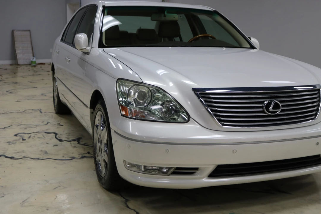 2004 Lexus LS 3rd Gen - Image 22 of 31