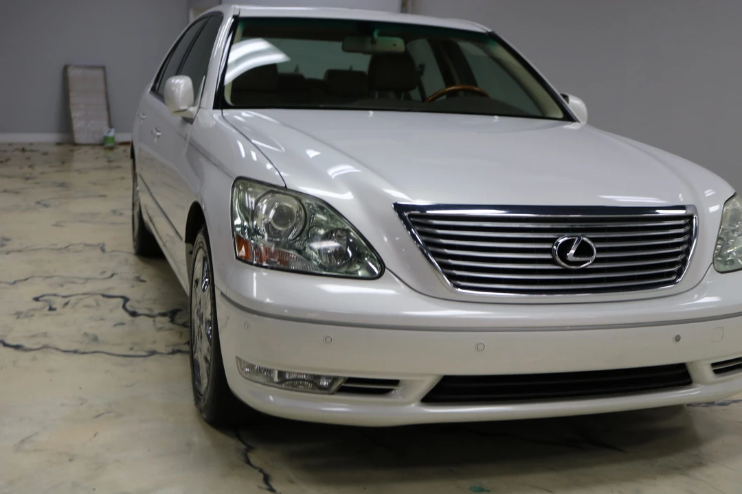 2004 Lexus LS 3rd Gen - Image 21 of 31