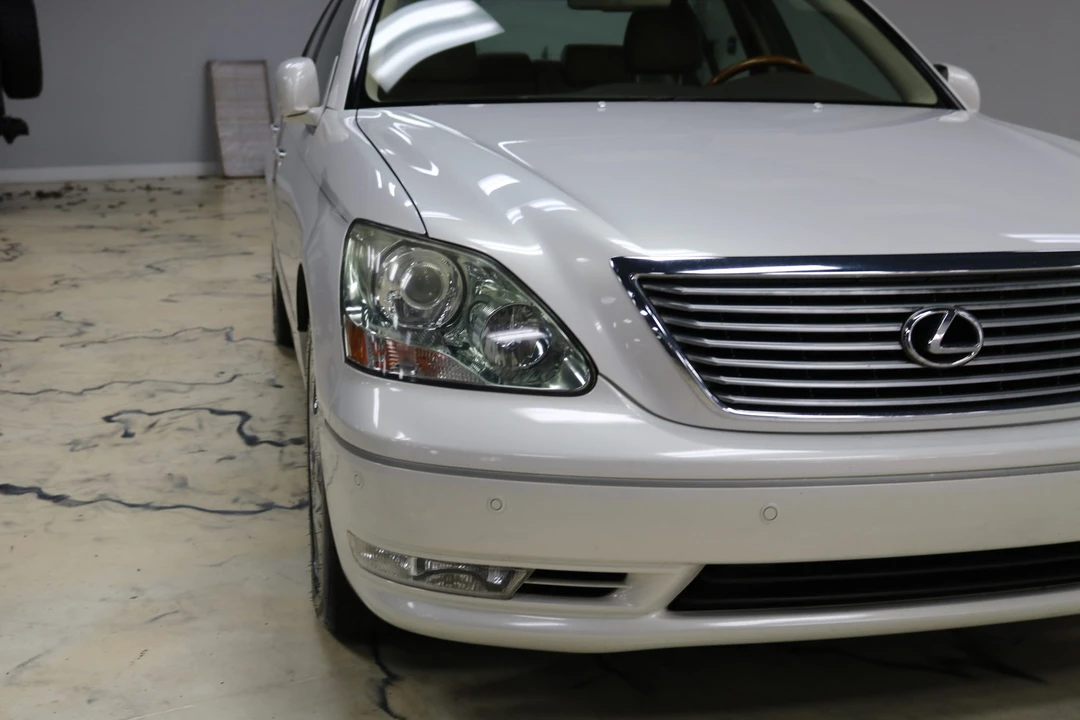 2004 Lexus LS 3rd Gen - Image 20 of 31