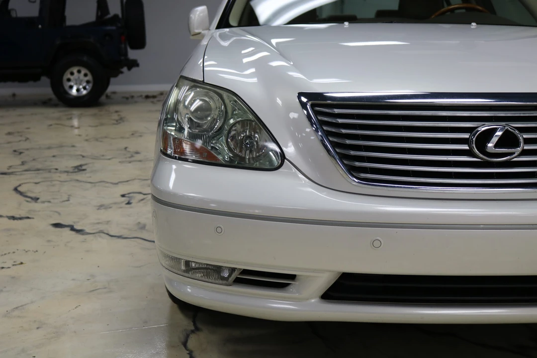 2004 Lexus LS 3rd Gen - Image 17 of 31