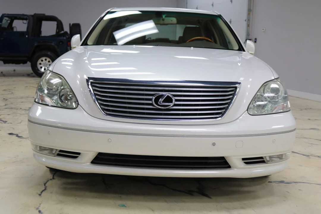 2004 Lexus LS 3rd Gen - Image 4 of 31