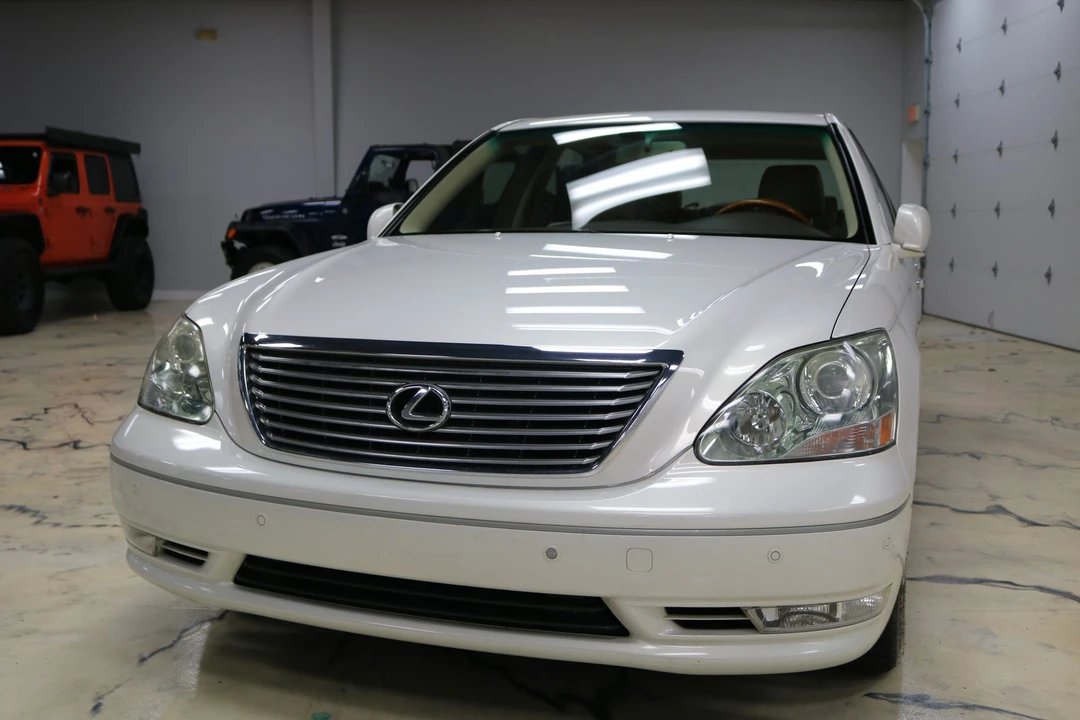2004 Lexus LS 3rd Gen - Image 3 of 31