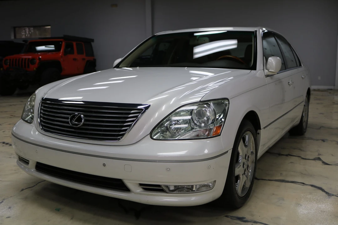 2004 Lexus LS 3rd Gen - Image 2 of 31