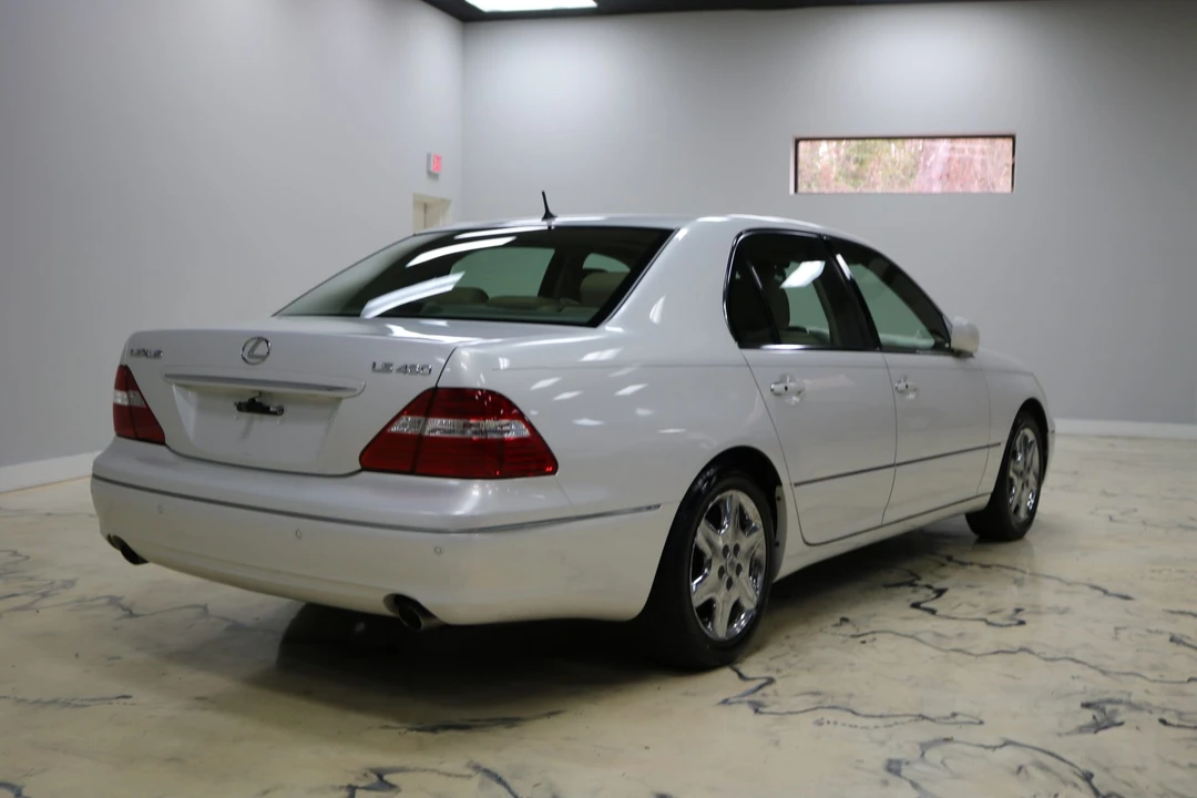 2004 Lexus LS 3rd Gen - Image 11 of 31