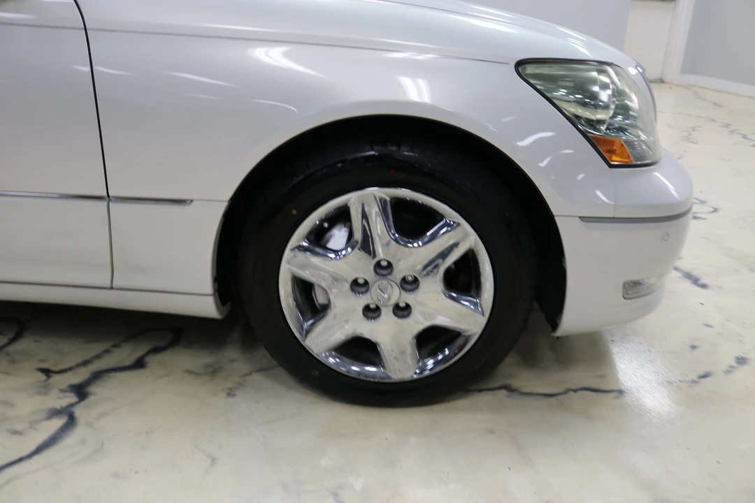 2004 Lexus LS 3rd Gen - Image 24 of 31