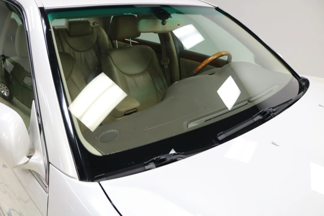 2004 Lexus LS 3rd Gen - Image 27 of 31
