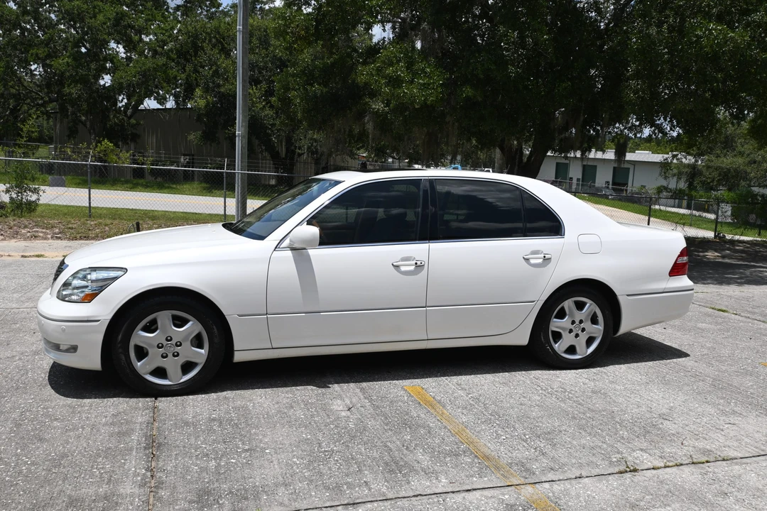 2004 Lexus LS 3rd Gen - Image 4 of 31