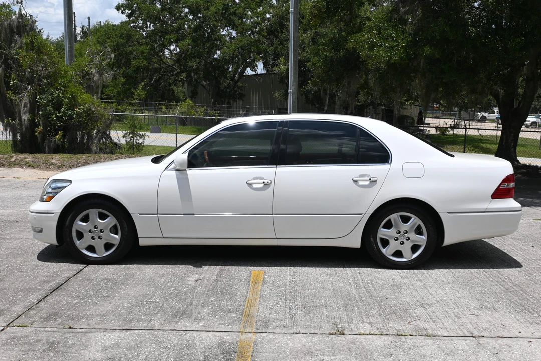 2004 Lexus LS 3rd Gen - Image 5 of 31