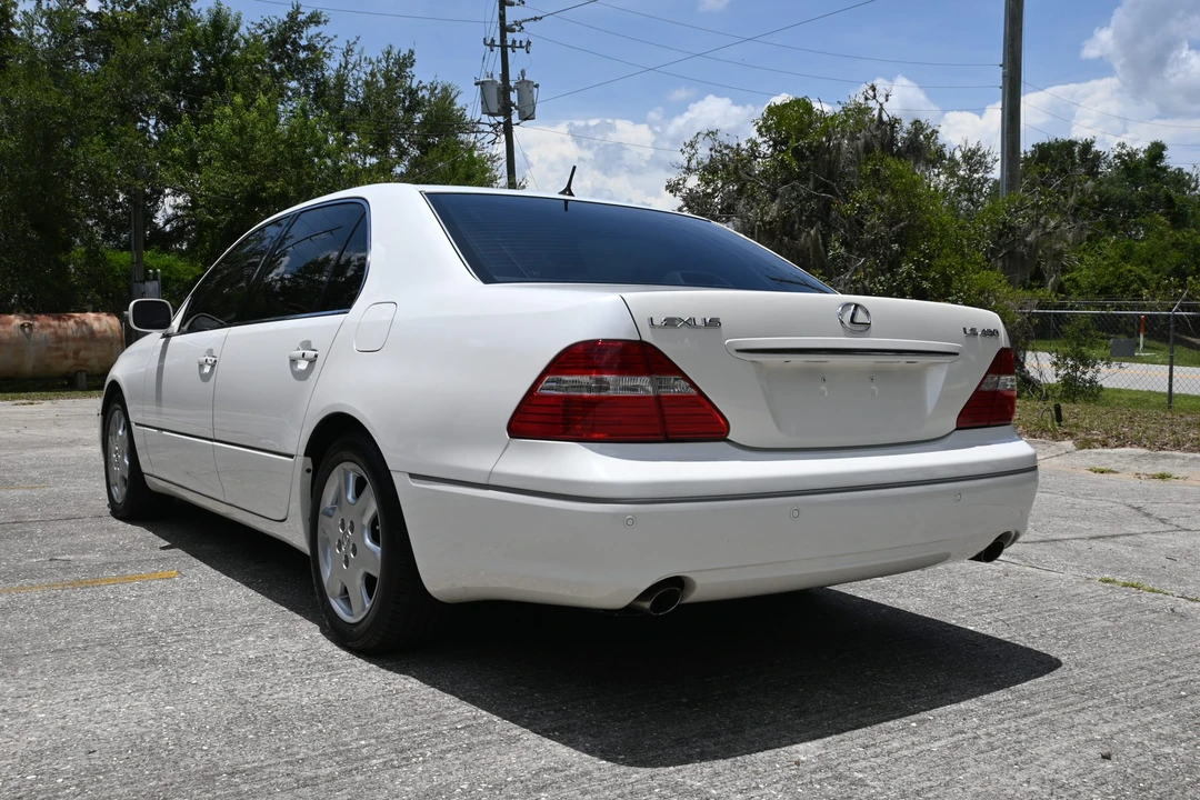 2004 Lexus LS 3rd Gen - Image 7 of 31