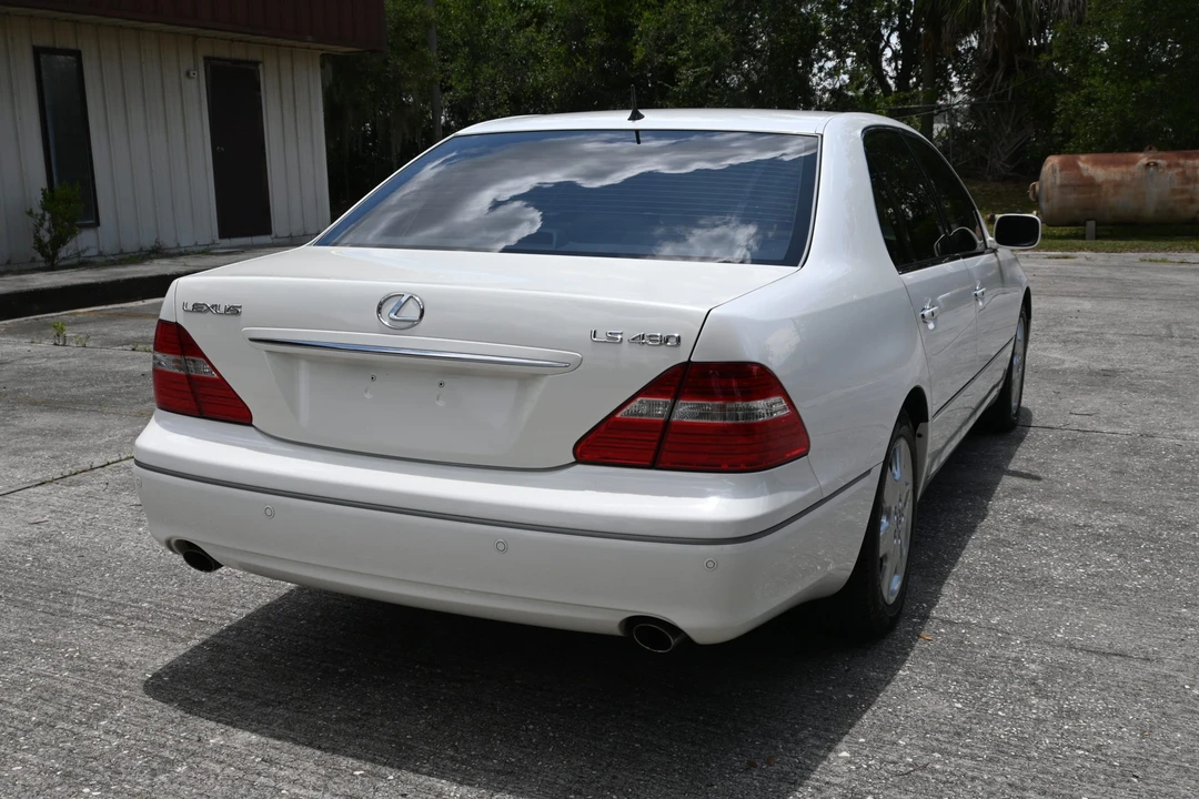 2004 Lexus LS 3rd Gen - Image 10 of 31