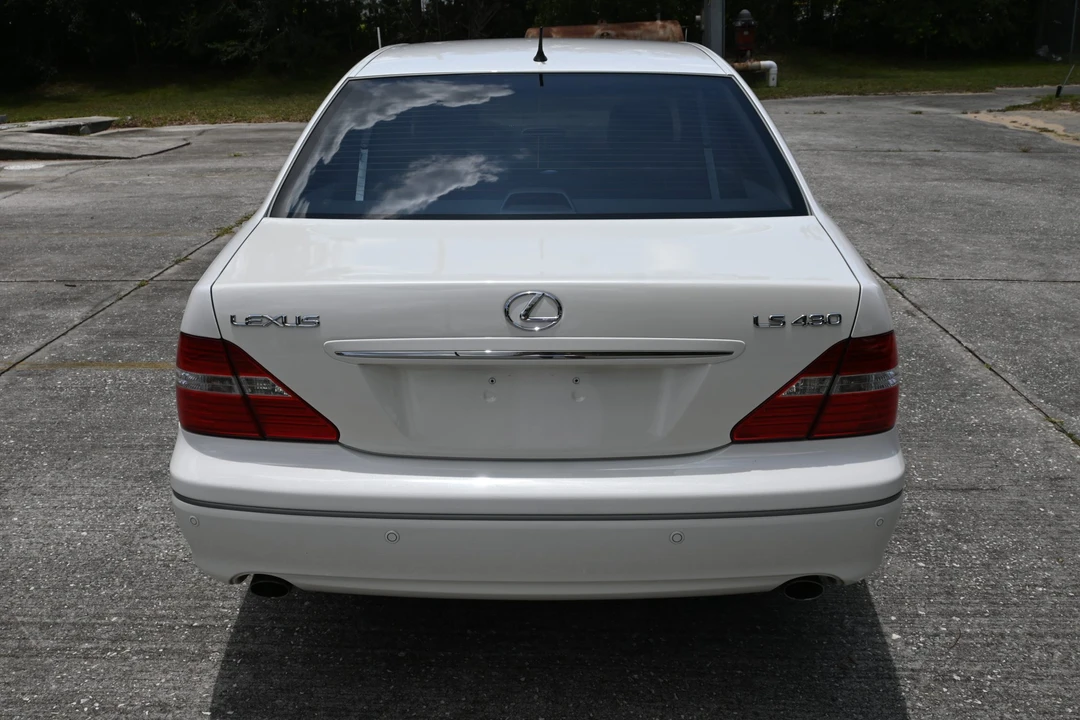 2004 Lexus LS 3rd Gen - Image 8 of 31