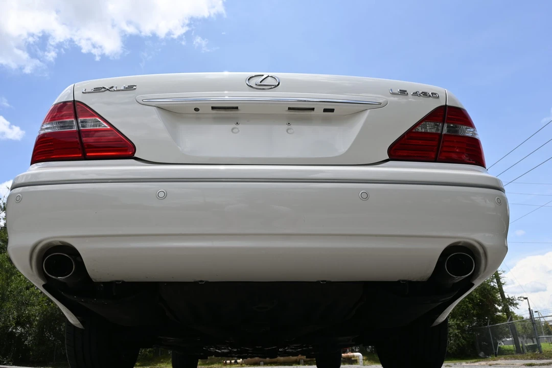 2004 Lexus LS 3rd Gen - Image 20 of 31