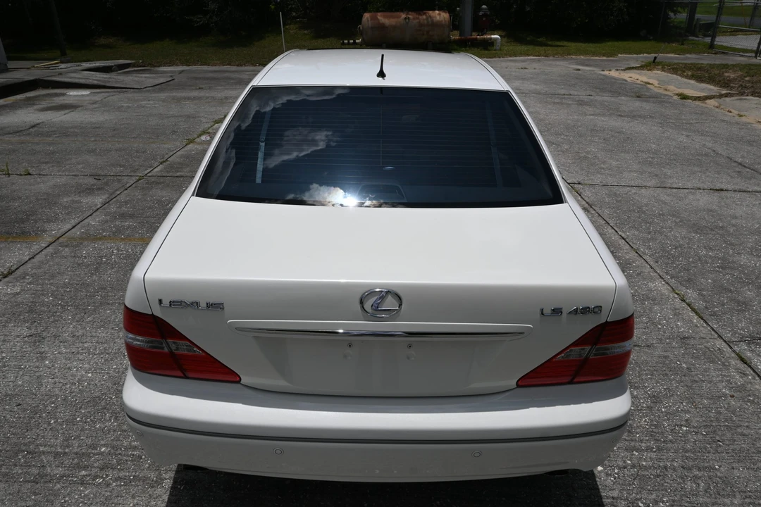 2004 Lexus LS 3rd Gen - Image 9 of 31