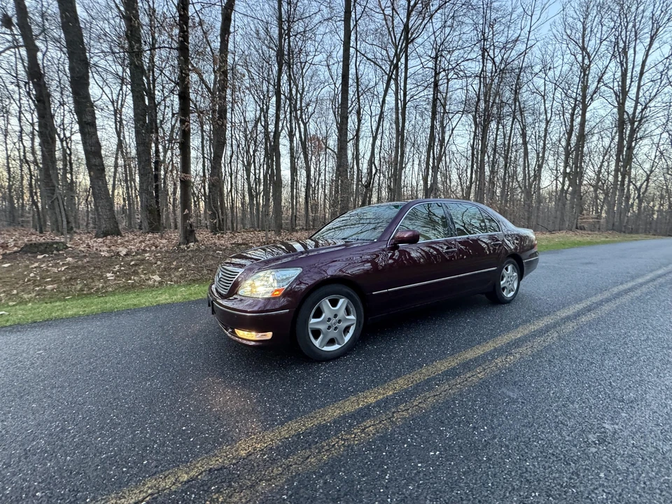 2004 Lexus LS 3rd Gen - Image 24 of 31