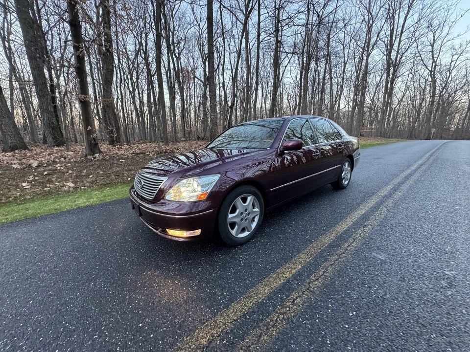 2004 Lexus LS 3rd Gen - Image 26 of 31