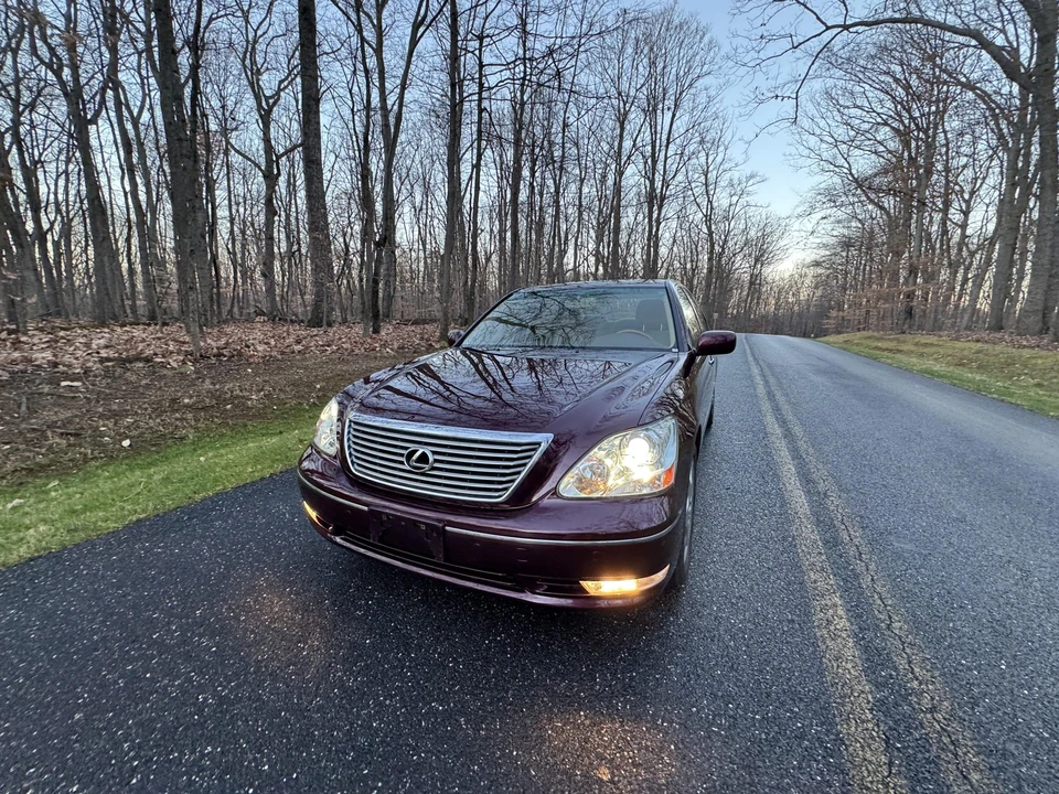 2004 Lexus LS 3rd Gen - Image 29 of 31