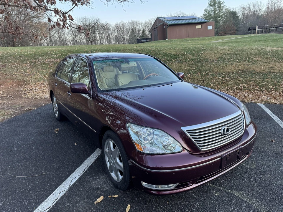 2004 Lexus LS 3rd Gen - Image 11 of 31