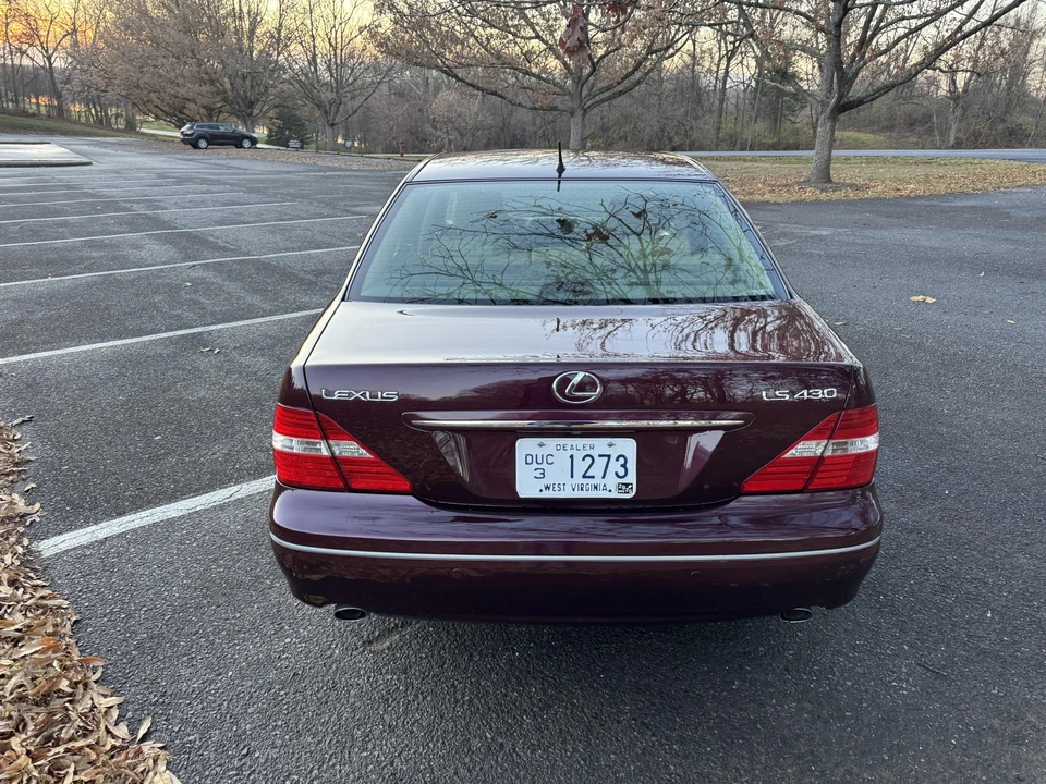 2004 Lexus LS 3rd Gen - Image 18 of 31