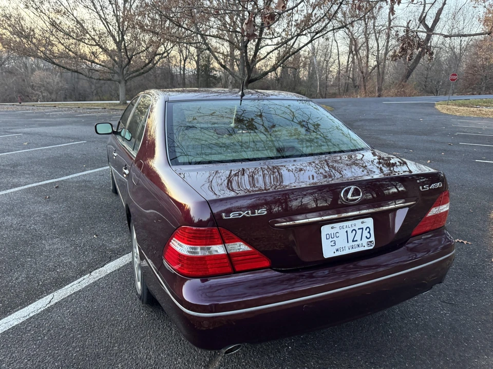 2004 Lexus LS 3rd Gen - Image 20 of 31