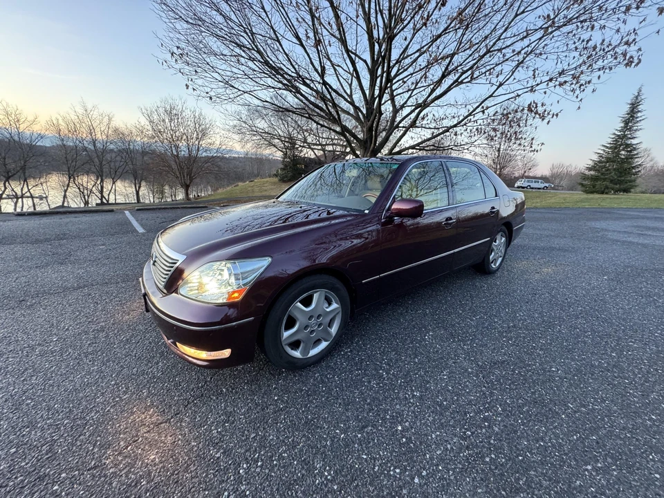 2004 Lexus LS 3rd Gen - Image 23 of 31