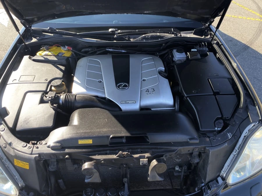 2004 Lexus LS 3rd Gen - Image 10 of 12