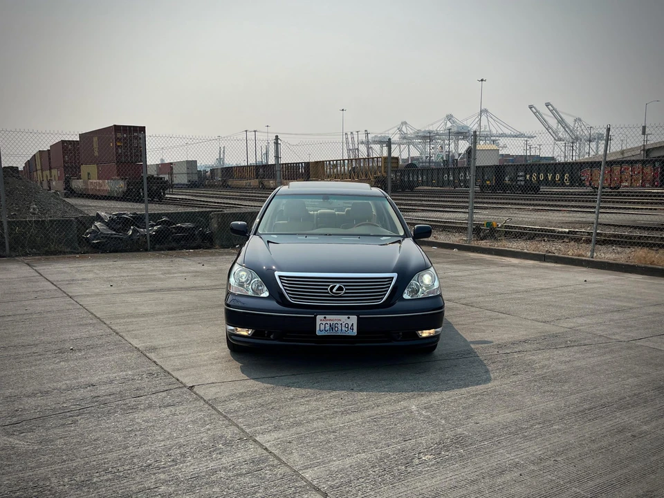2004 Lexus LS 3rd Gen - Image 4 of 31