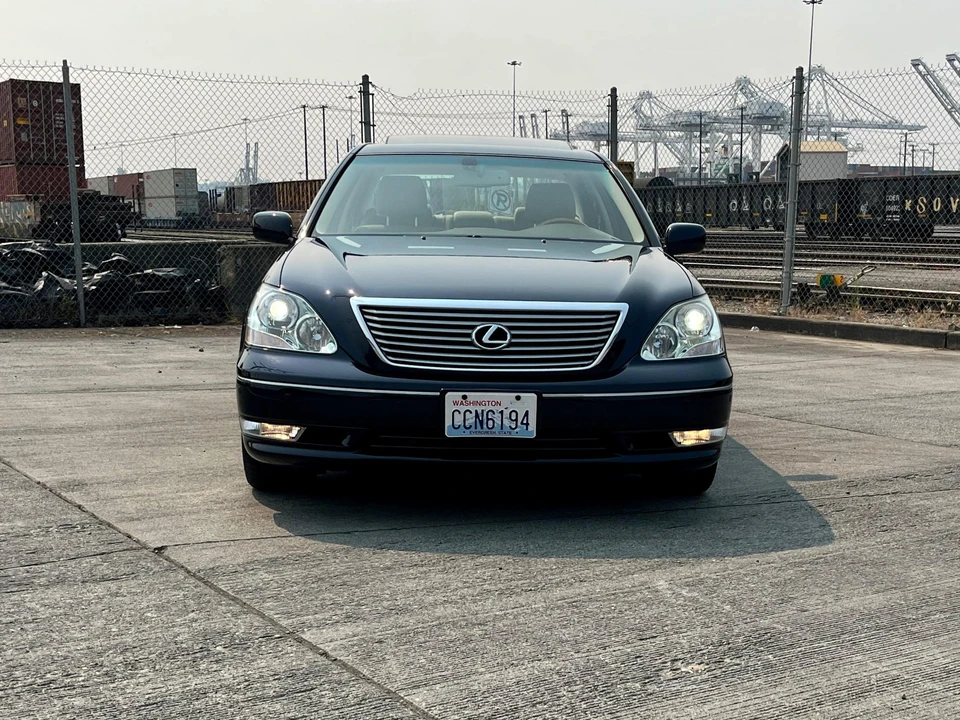 2004 Lexus LS 3rd Gen - Image 6 of 31