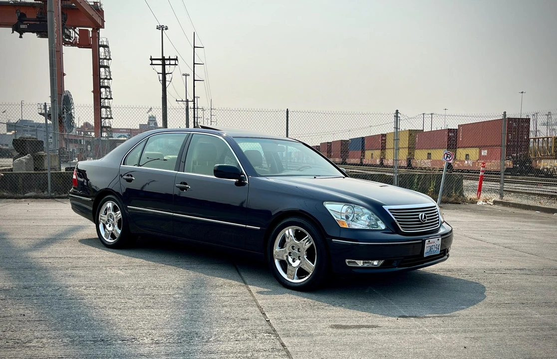 2004 Lexus LS 3rd Gen - Image 9 of 31