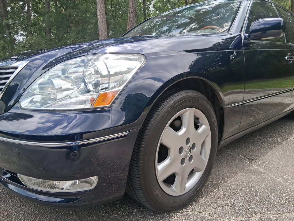 2004 Lexus LS 3rd Gen - Image 19 of 31