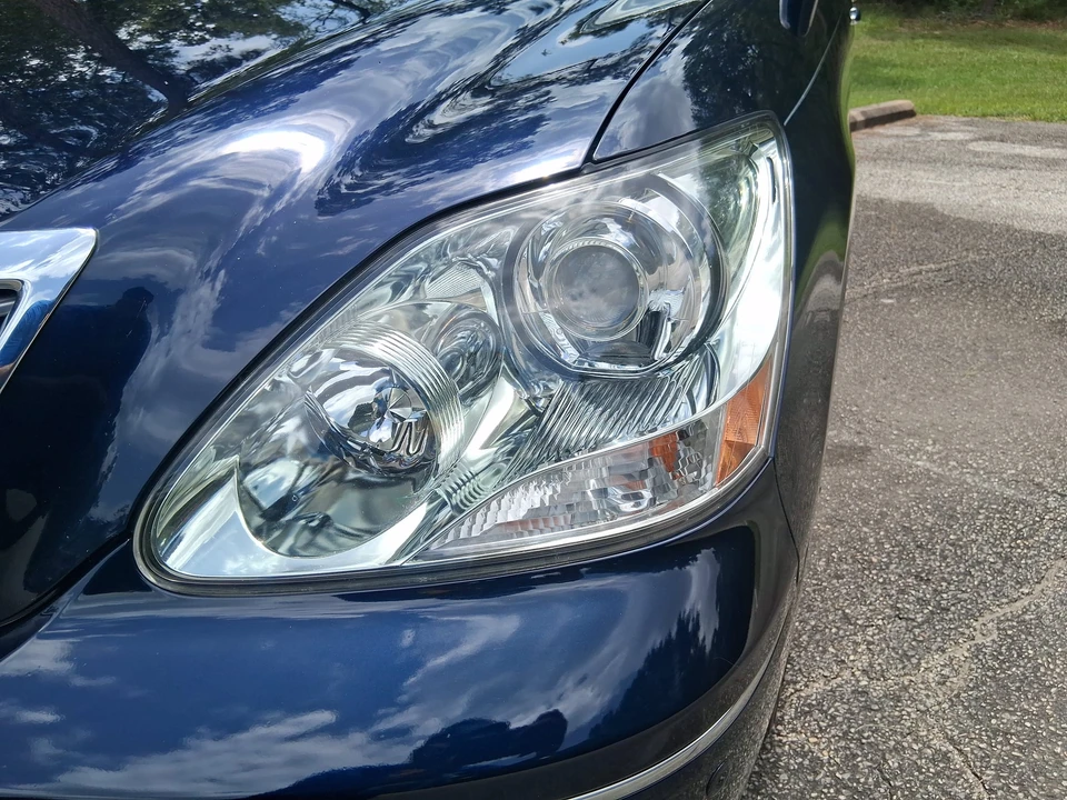 2004 Lexus LS 3rd Gen - Image 18 of 31