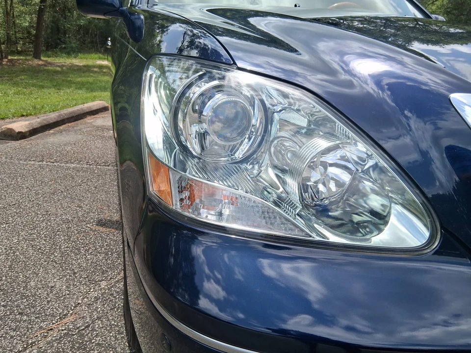 2004 Lexus LS 3rd Gen - Image 13 of 31