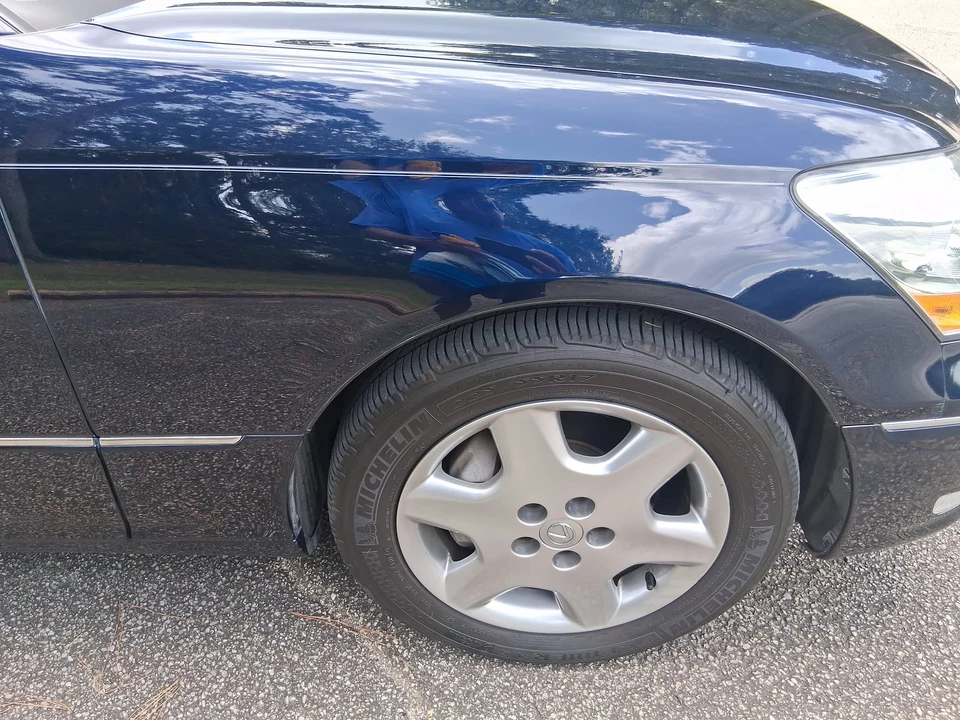 2004 Lexus LS 3rd Gen - Image 10 of 31
