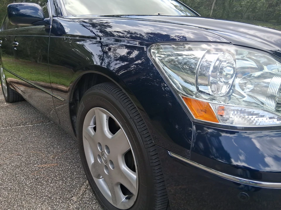 2004 Lexus LS 3rd Gen - Image 11 of 31