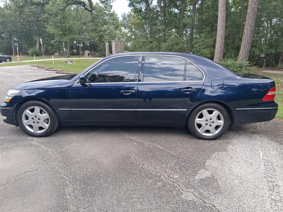 2004 Lexus LS 3rd Gen - Image 4 of 31