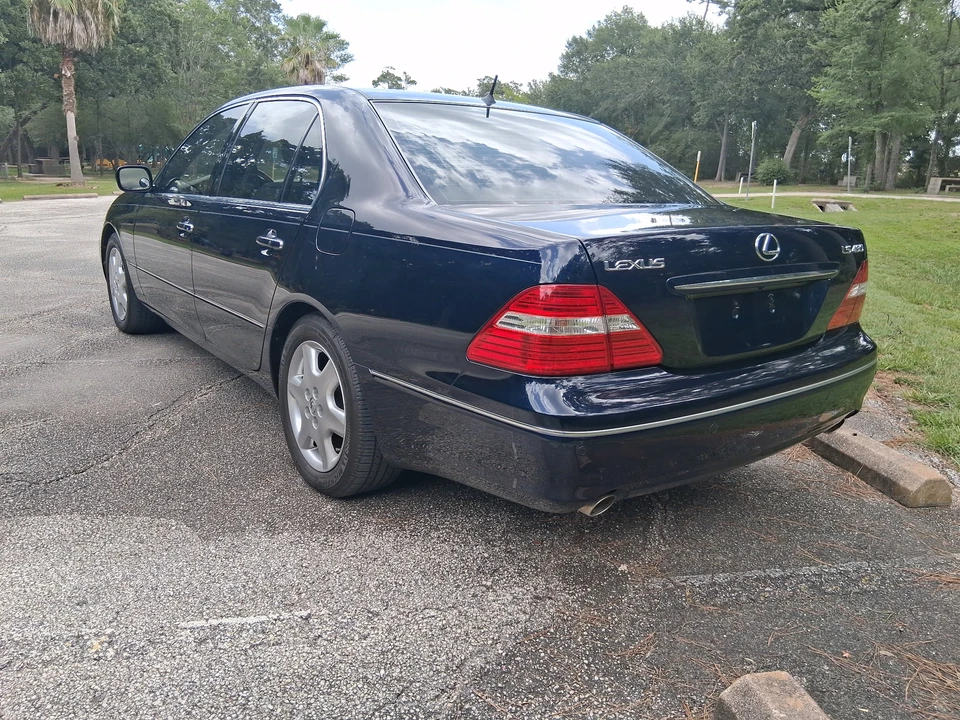 2004 Lexus LS 3rd Gen - Image 5 of 31