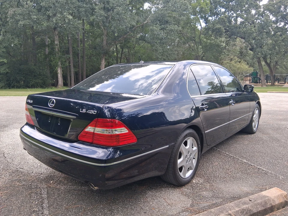 2004 Lexus LS 3rd Gen - Image 7 of 31