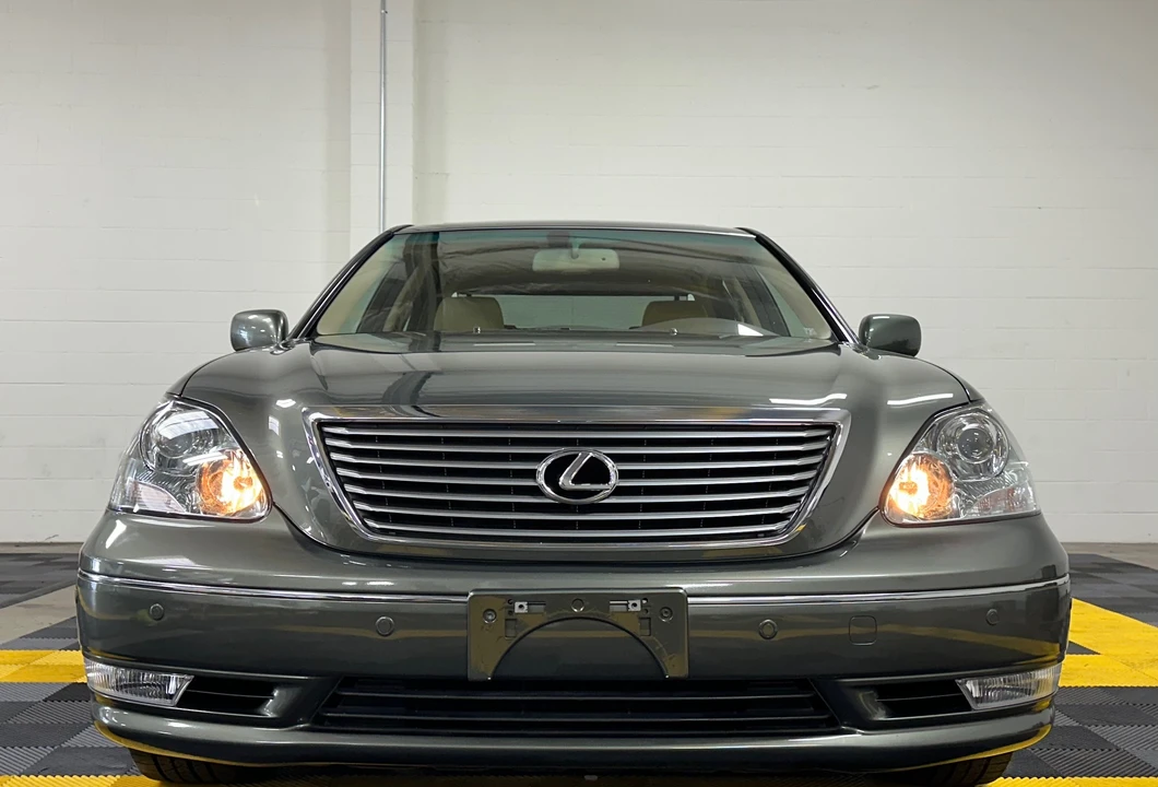 2004 Lexus LS 3rd Gen - Image 5 of 31