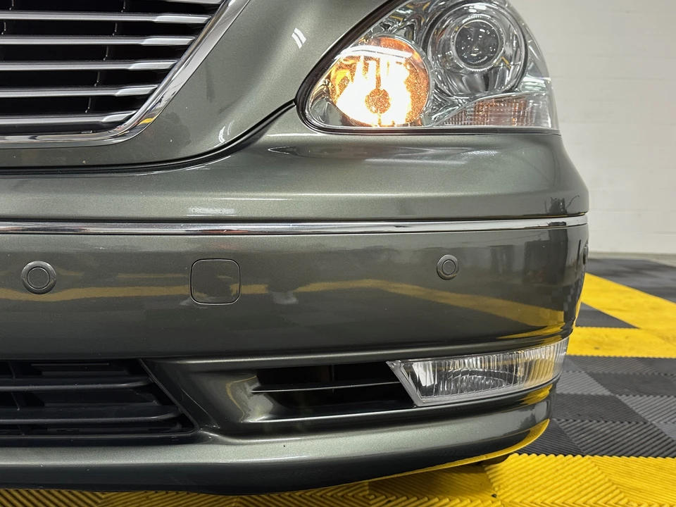 2004 Lexus LS 3rd Gen - Image 19 of 31