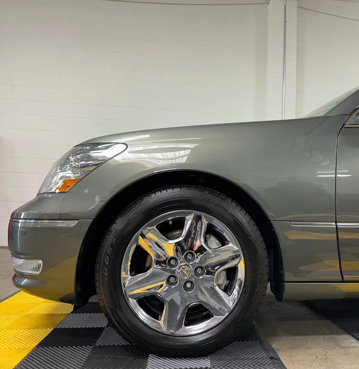 2004 Lexus LS 3rd Gen - Image 20 of 31