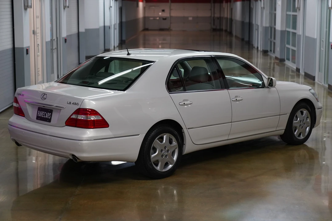 2004 Lexus LS 3rd Gen - Image 19 of 31