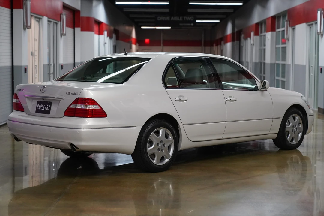 2004 Lexus LS 3rd Gen - Image 20 of 31