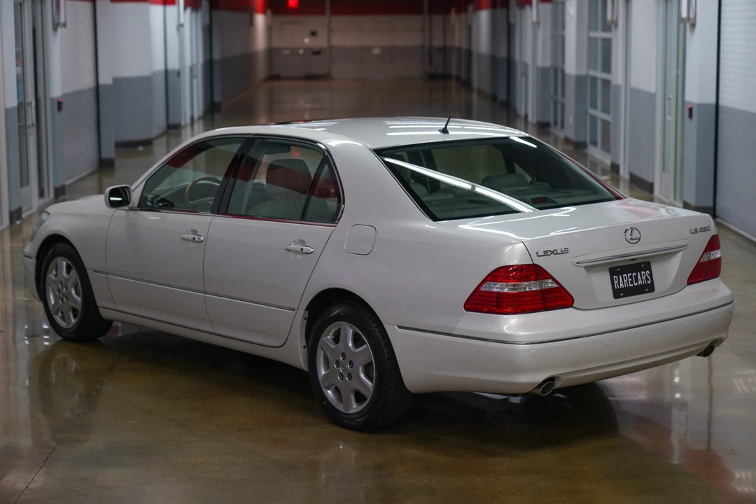 2004 Lexus LS 3rd Gen - Image 10 of 31