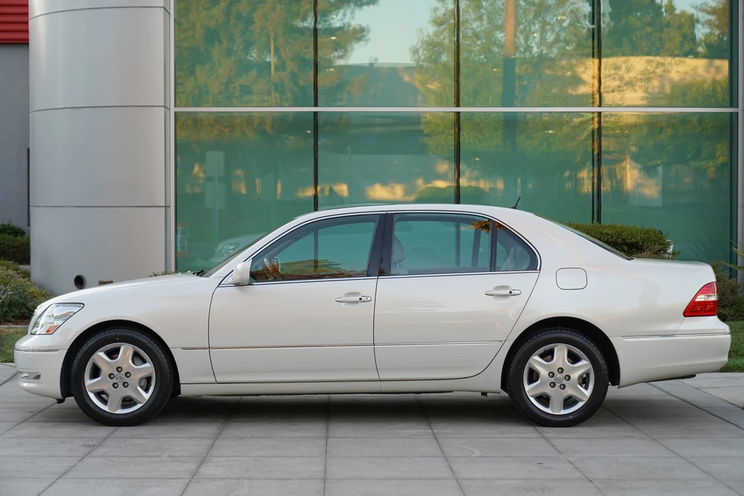 2004 Lexus LS 3rd Gen - Image 7 of 31