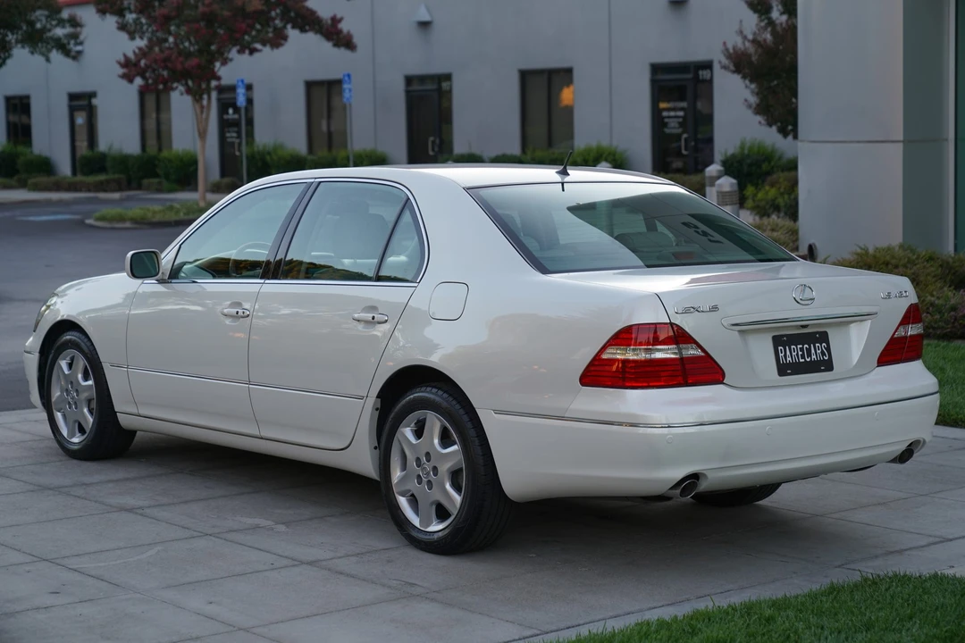 2004 Lexus LS 3rd Gen - Image 9 of 31