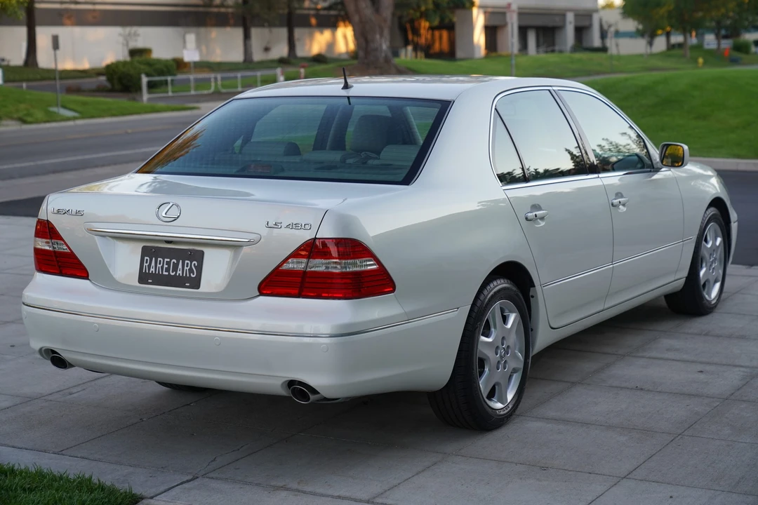 2004 Lexus LS 3rd Gen - Image 18 of 31
